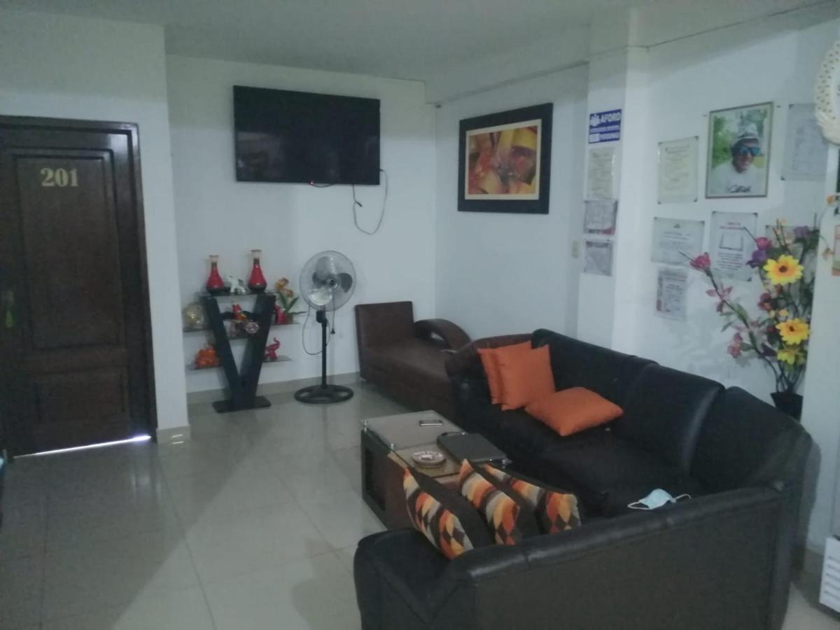 Hospedaje Renzo Tarapoto Exteriér fotografie