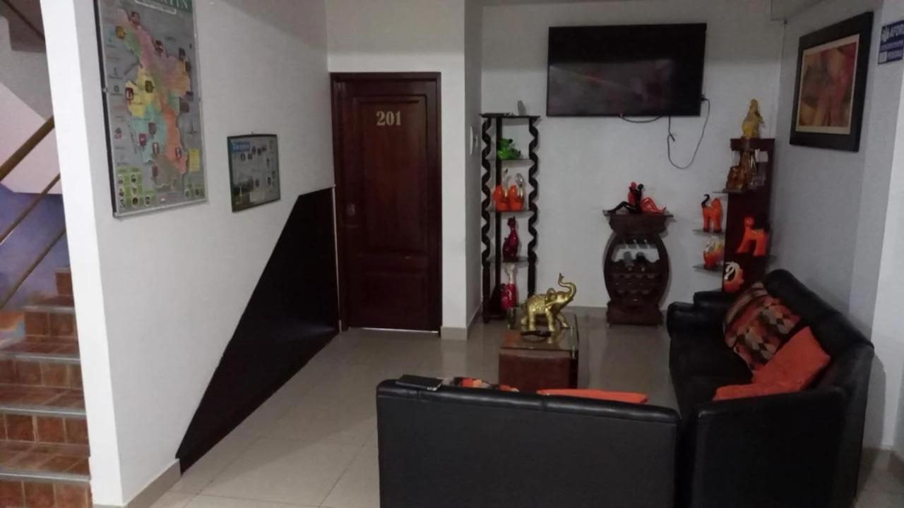 Hospedaje Renzo Tarapoto Exteriér fotografie